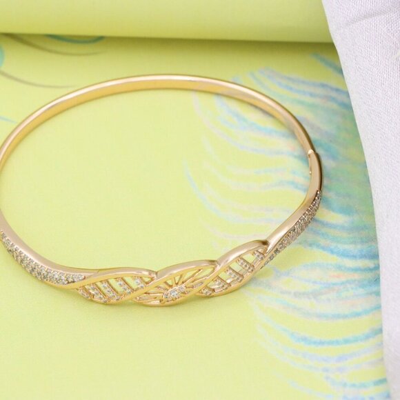 Rose Gold Twist Design CZ Bangle for Women, XPBL0529 - Picture 3 of 12